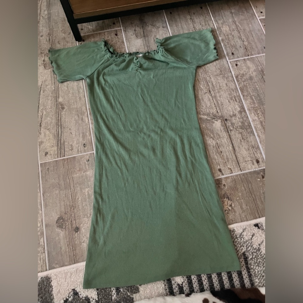 Ribbed Green Off-Shoulder Dress